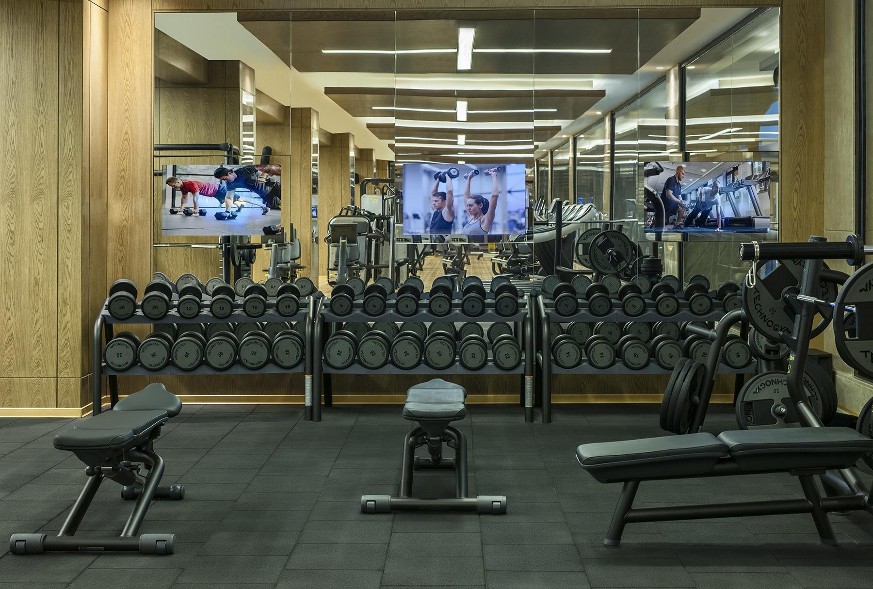 精英世界欧洲酒店 伊斯坦布尔 外观 照片 The gym at the London Marriott Grand Ballroom