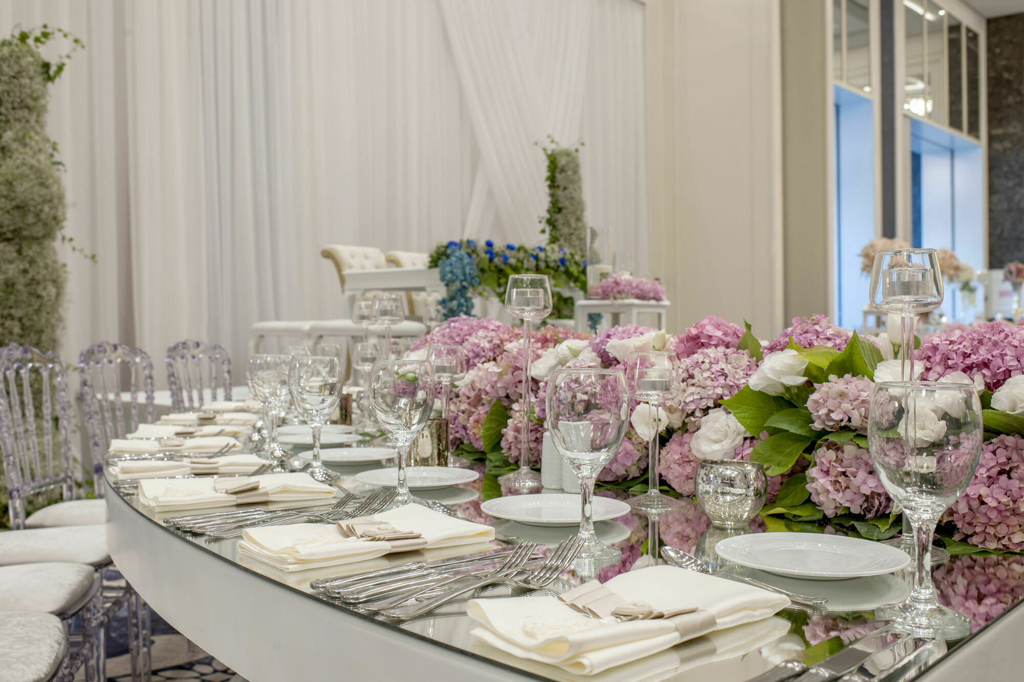 精英世界欧洲酒店 伊斯坦布尔 外观 照片 A table set for a wedding reception