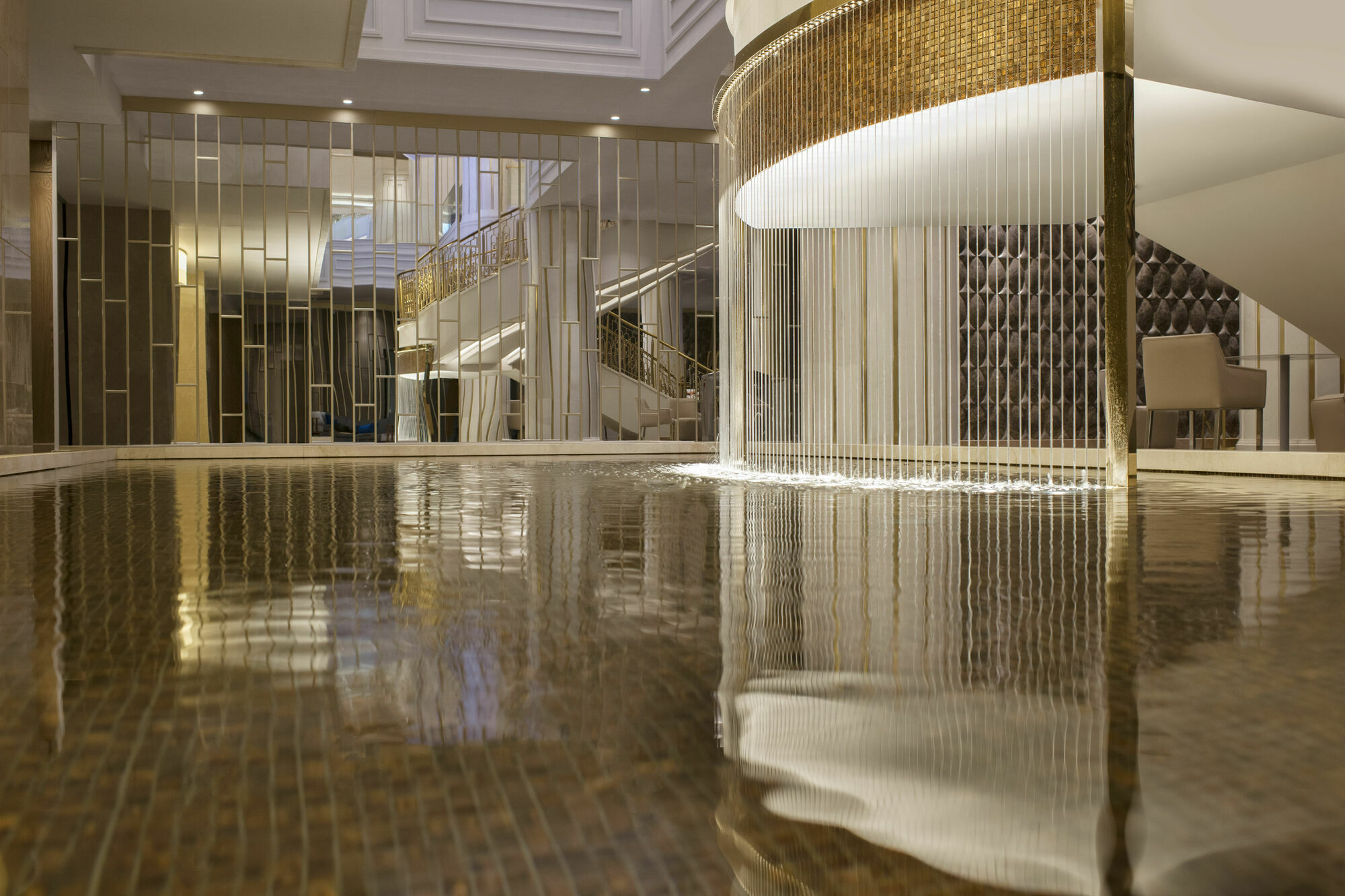 精英世界欧洲酒店 伊斯坦布尔 外观 照片 The lobby of the hotel